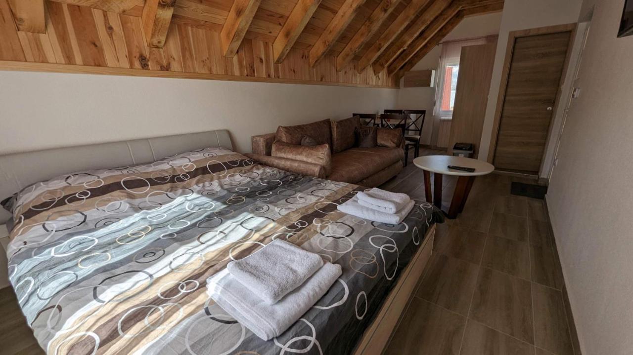 Apartment Iva Lux *